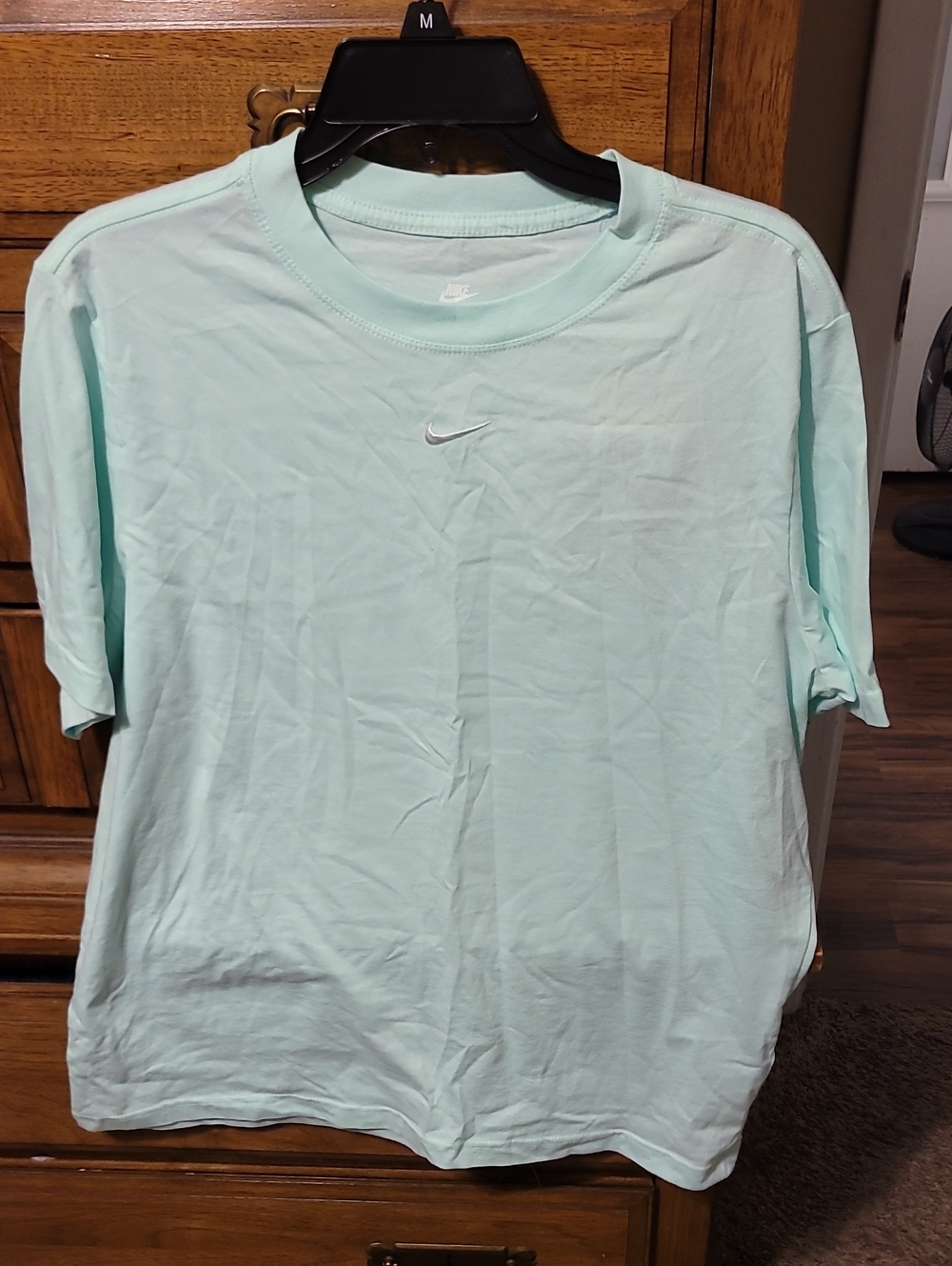 NWT Nike Womens Short-Sleeve Crew Tee - Mint Green